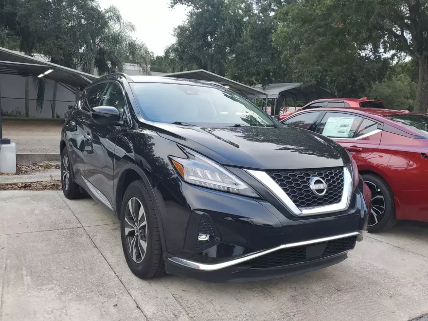 2023 Nissan Murano SV photo 1