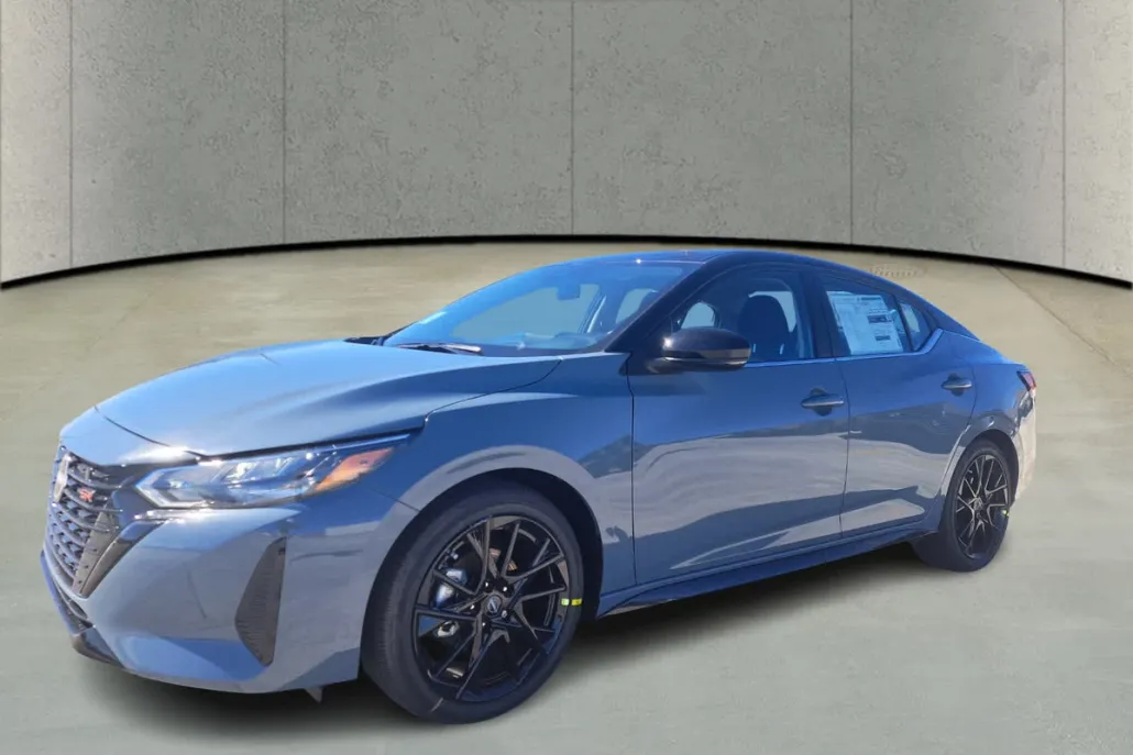 2025 Nissan Sentra SR photo 1