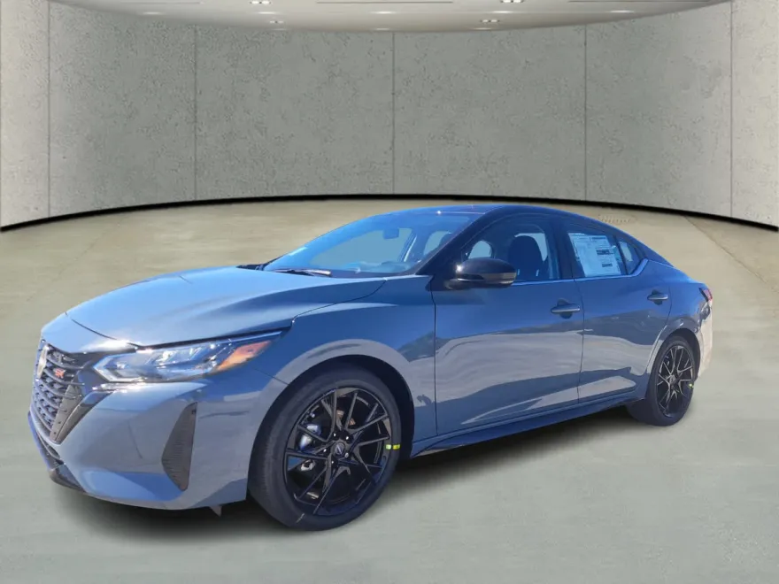 2025 Nissan Sentra SR photo 1