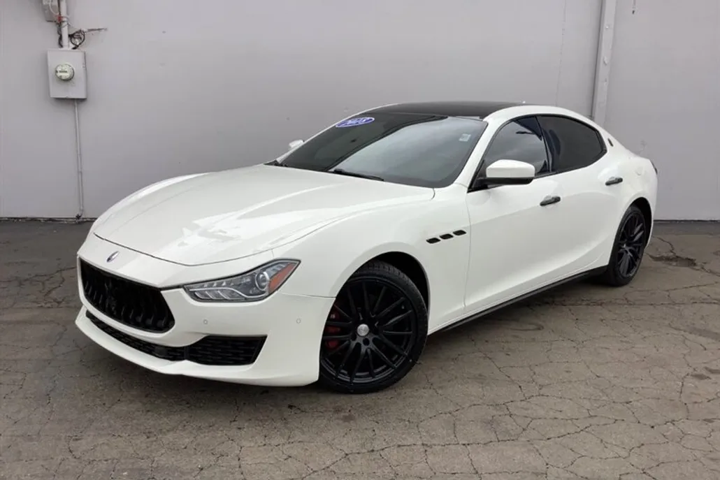 2018 Maserati Ghibli photo 1