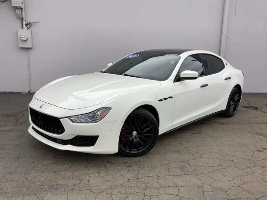 2018 Maserati Ghibli photo 1