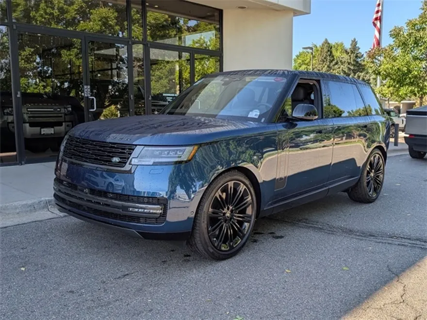 2025 Land Rover Range Rover SE photo 1