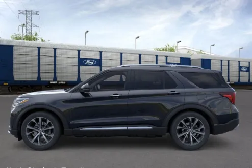 2025 Ford Explorer Platinum photo 1