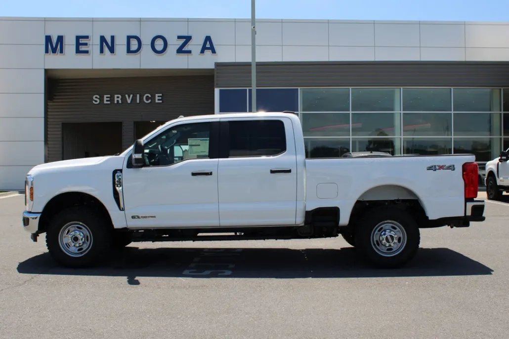 2025 Ford F-350 XL photo 1