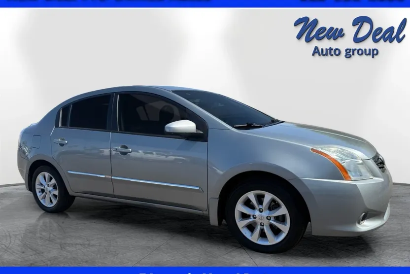 2011 Nissan Sentra 2.0 SL photo 1