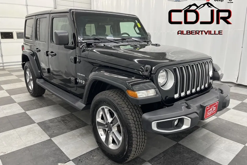 2020 Jeep Wrangler Unlimited Sahara photo 1