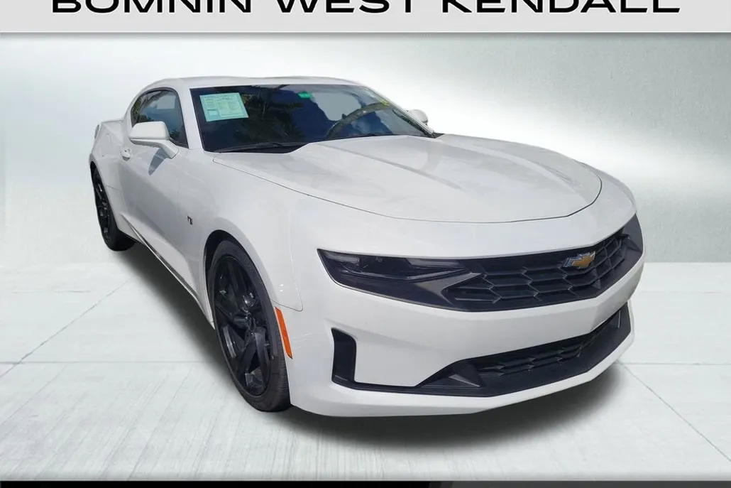 2021 Chevrolet Camaro 1LT photo 1