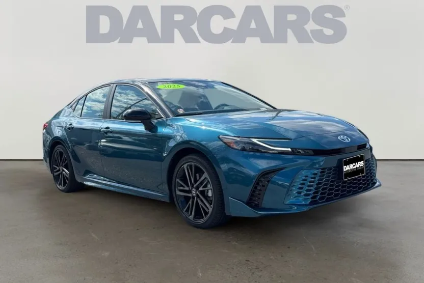 2025 Toyota Camry XSE photo 1