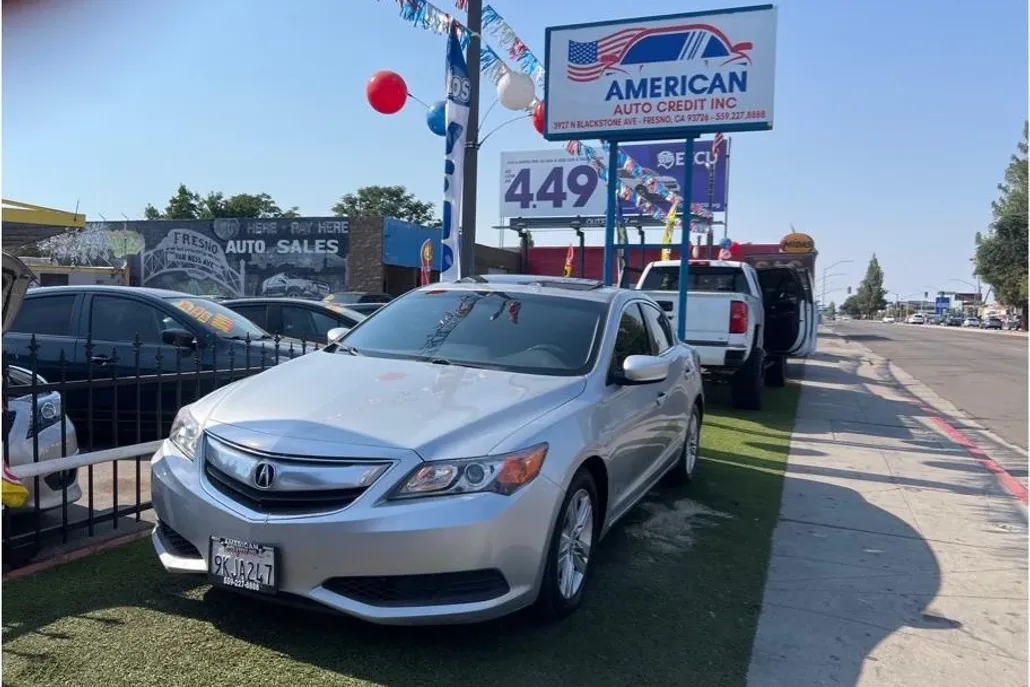 2013 Acura ILX 2.0L photo 1