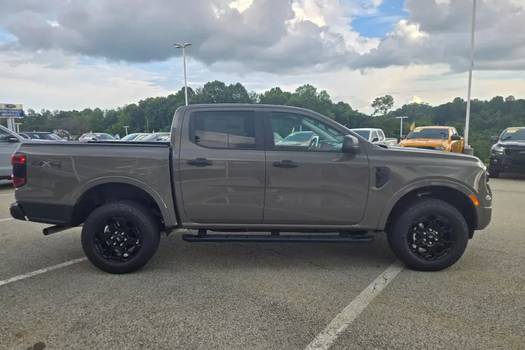 2025 Ford Ranger XLT photo 1