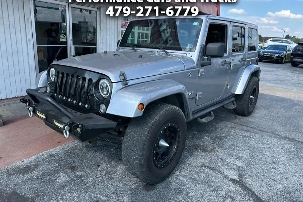 2016 Jeep Wrangler Sahara photo 1