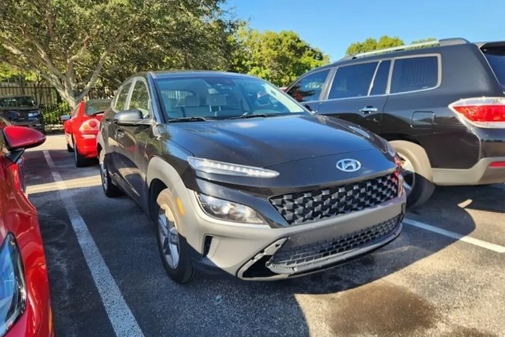 2022 Hyundai Kona SE photo 1