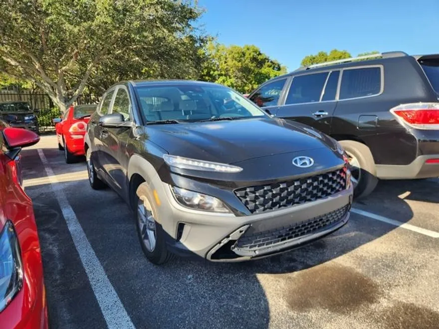 2022 Hyundai Kona SE photo 1