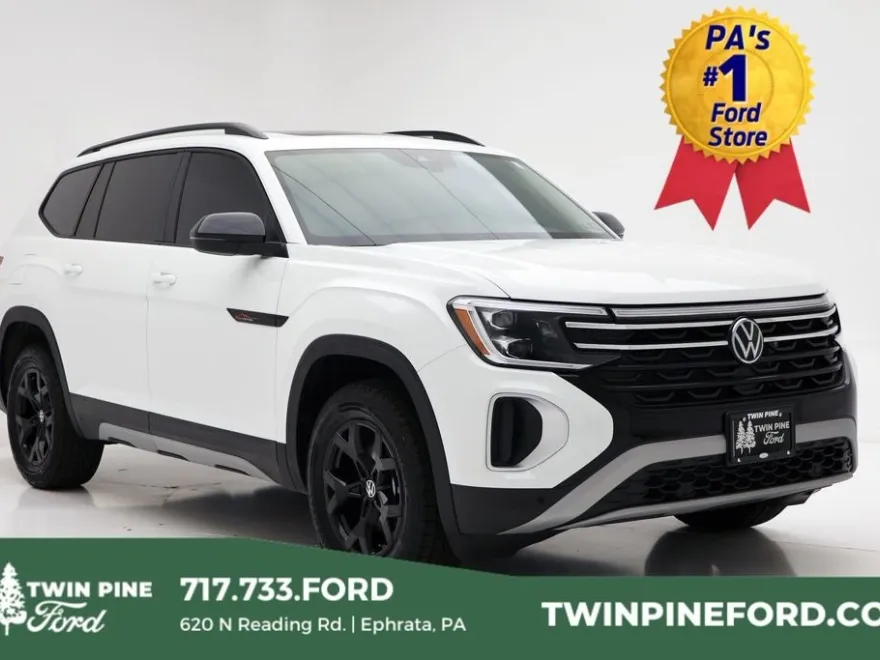 2025 Volkswagen Atlas Peak Edition photo 1