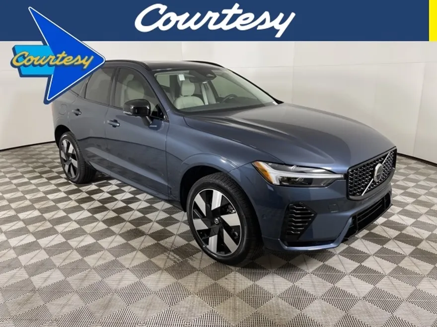 2025 Volvo XC60 T8 Plus photo 1