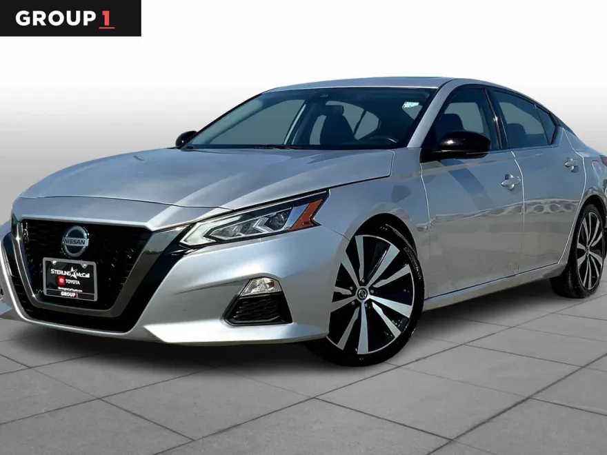 2020 Nissan Altima 2.5 SR photo 1