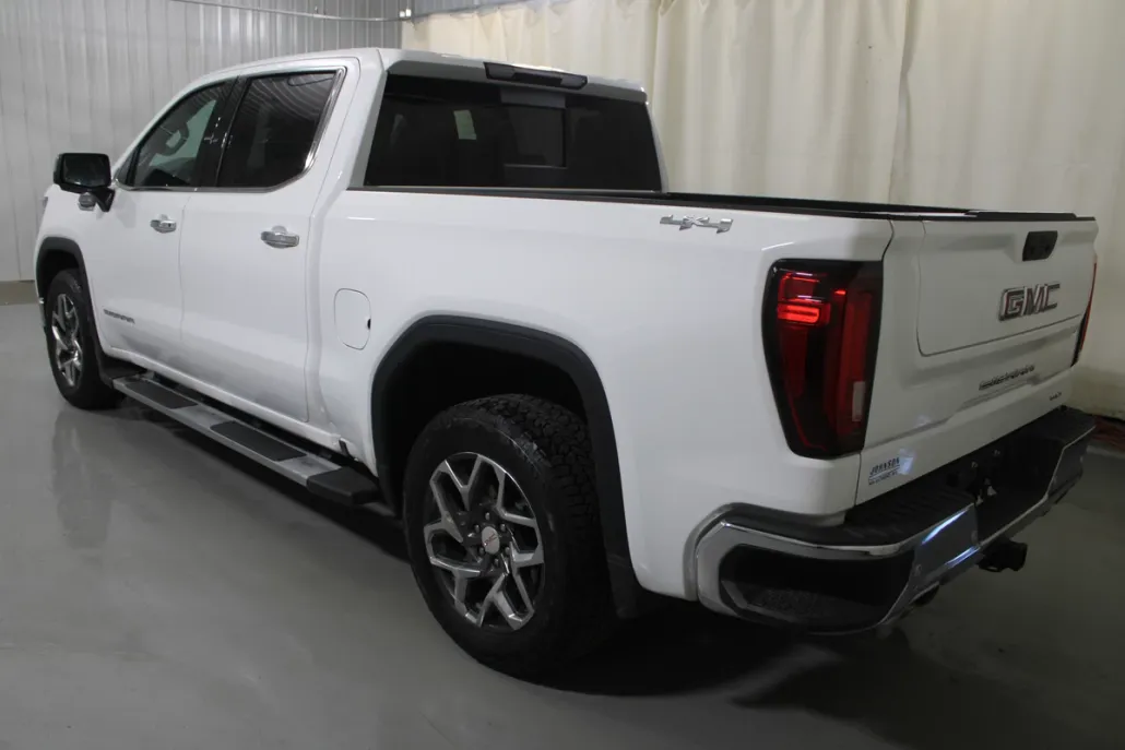2024 Gmc Sierra 1500 SLT photo 1