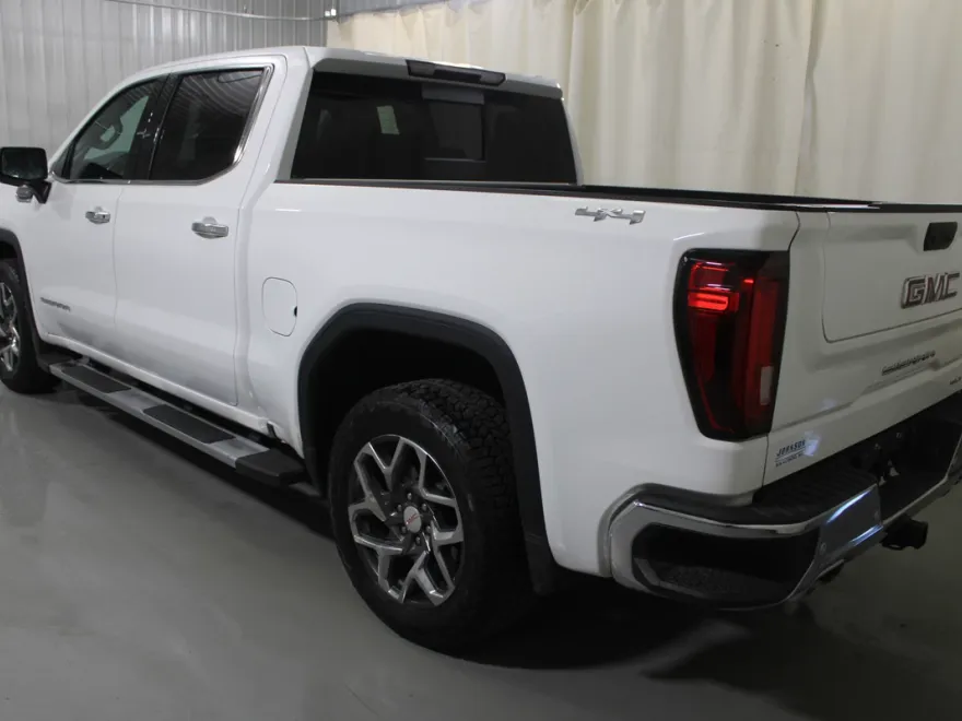 2024 Gmc Sierra 1500 SLT photo 1