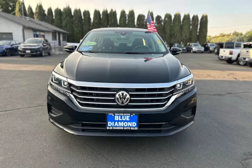 2022 Volkswagen Passat SE photo 1