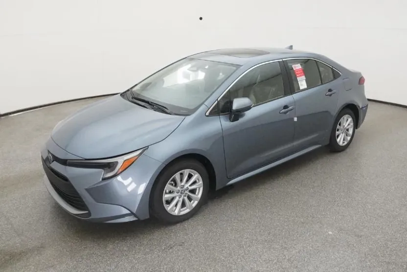 2025 Toyota Corolla Hybrid XLE photo 1