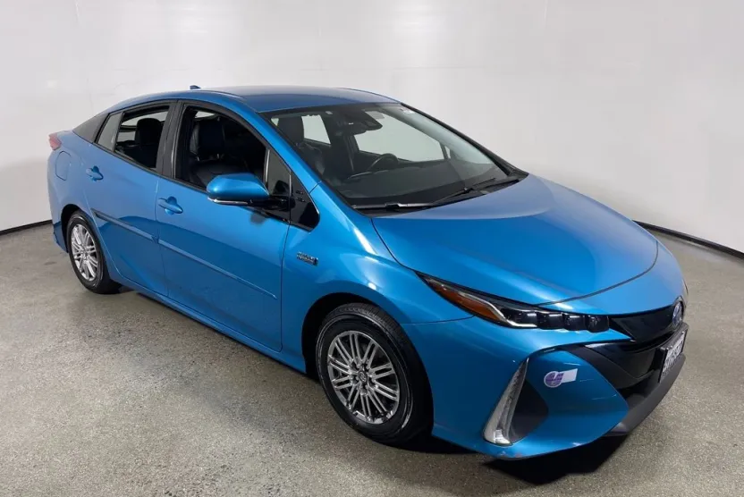 2018 Toyota Prius Prime photo 1
