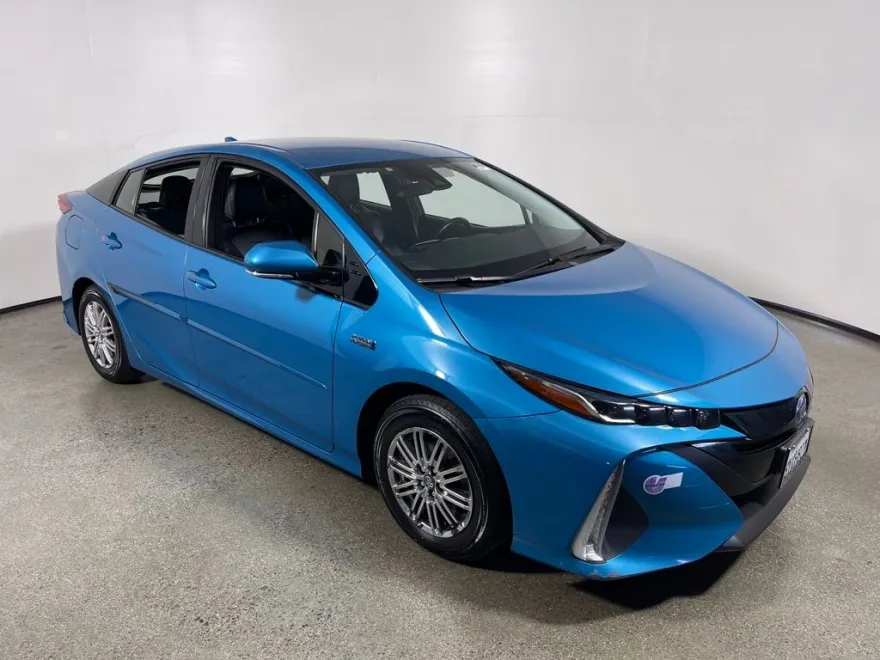 2018 Toyota Prius Prime photo 1