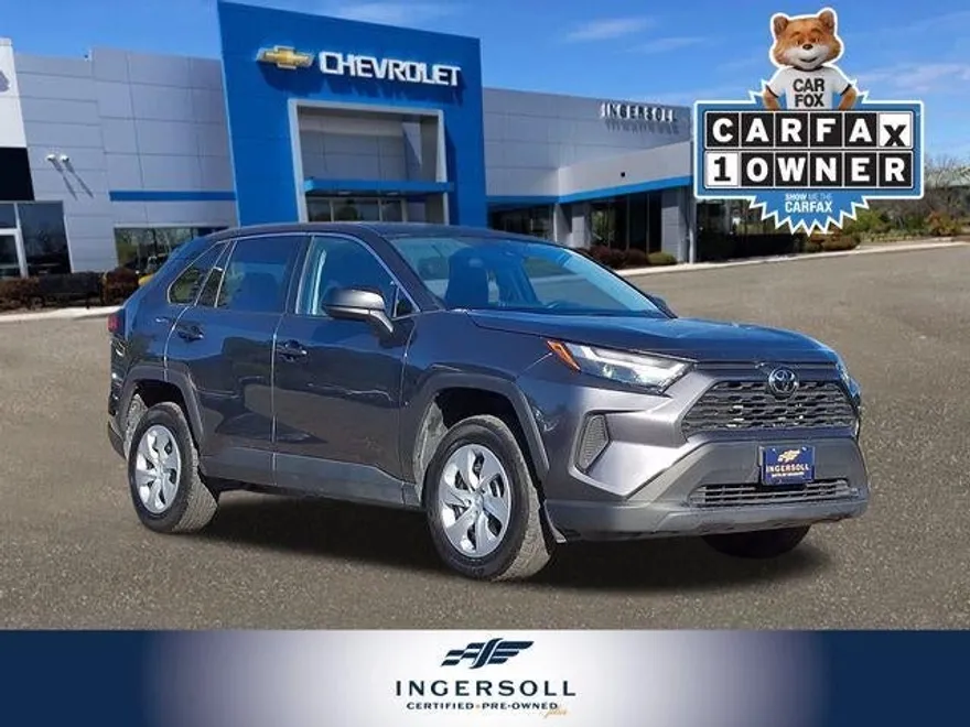 2024 Toyota RAV4 LE photo 1