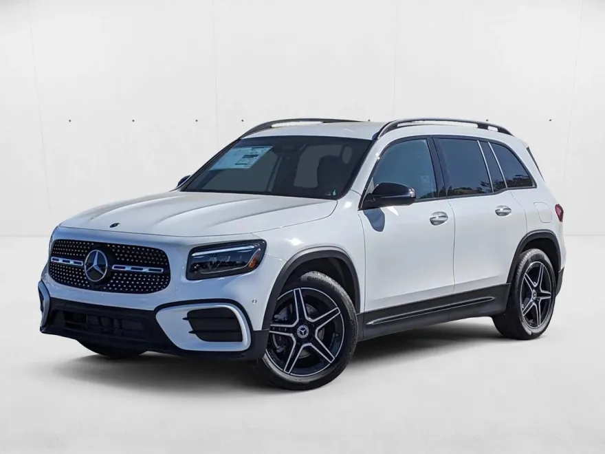 2024 Mercedes Benz GLB 250 photo 1