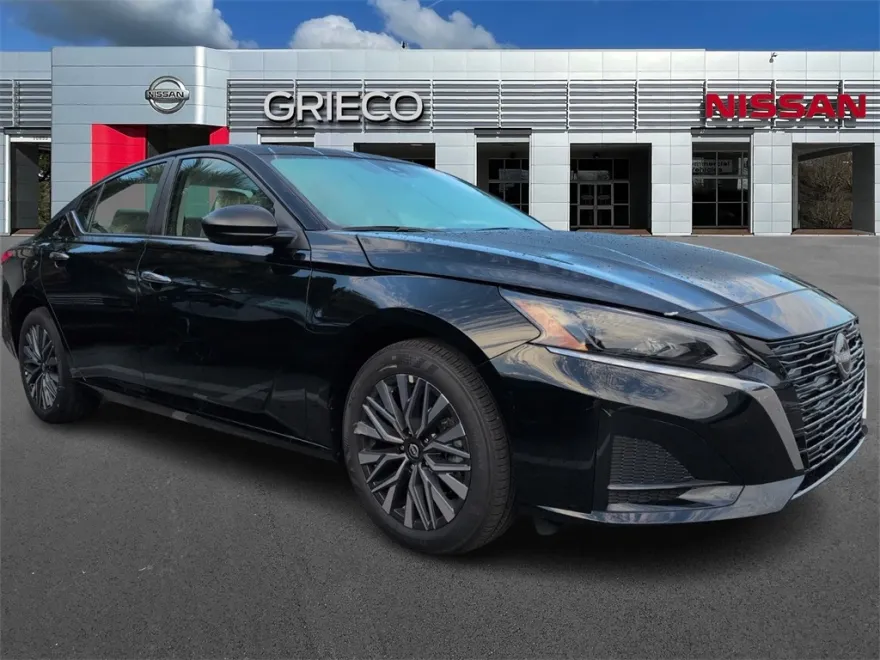 2025 Nissan Altima 2.5 SV photo 1