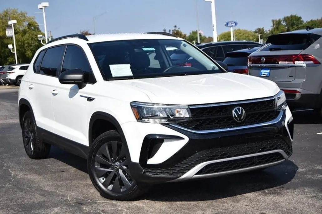 2024 Volkswagen Taos S photo 1