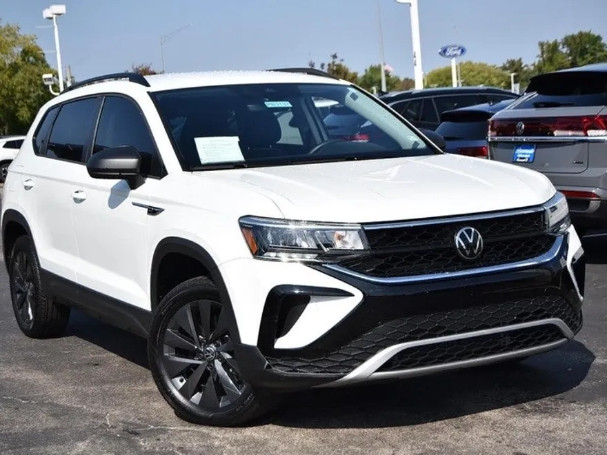 2024 Volkswagen Taos S photo 1