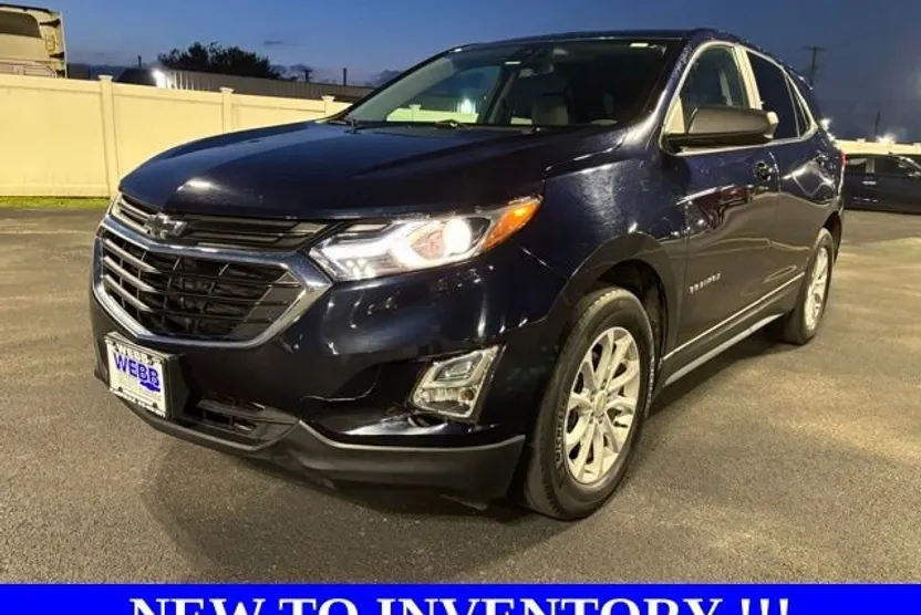2021 Chevrolet Equinox LS photo 1