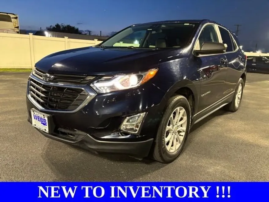 2021 Chevrolet Equinox LS photo 1