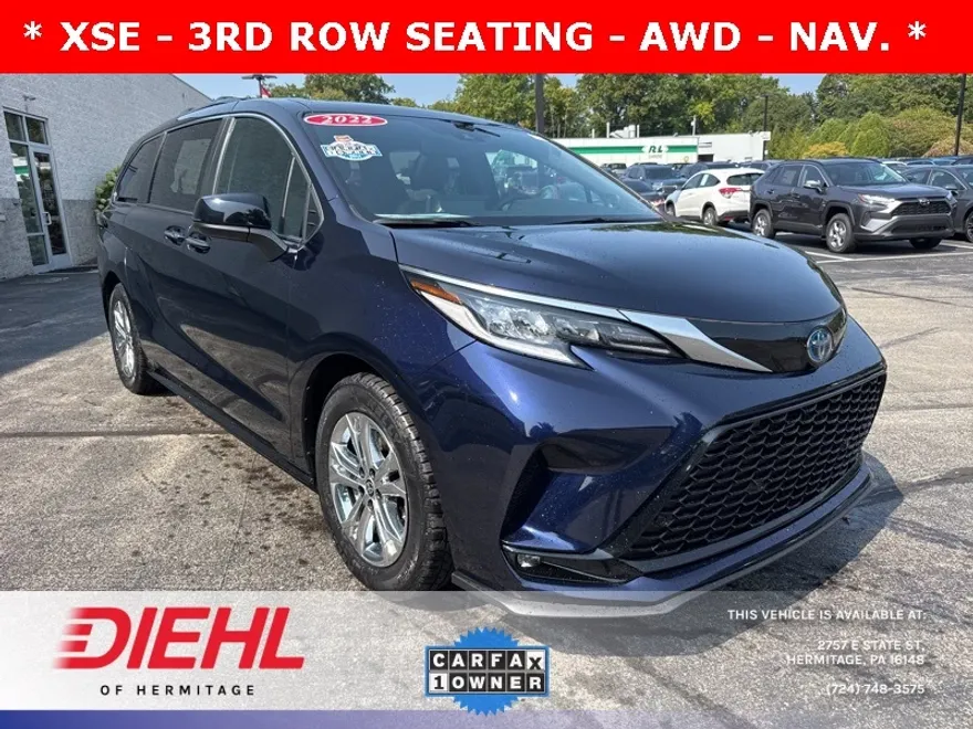2022 Toyota Sienna XSE photo 1