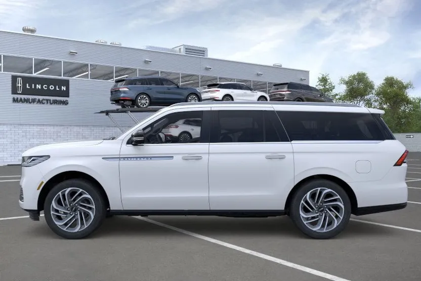 2025 Lincoln Navigator L Reserve photo 1