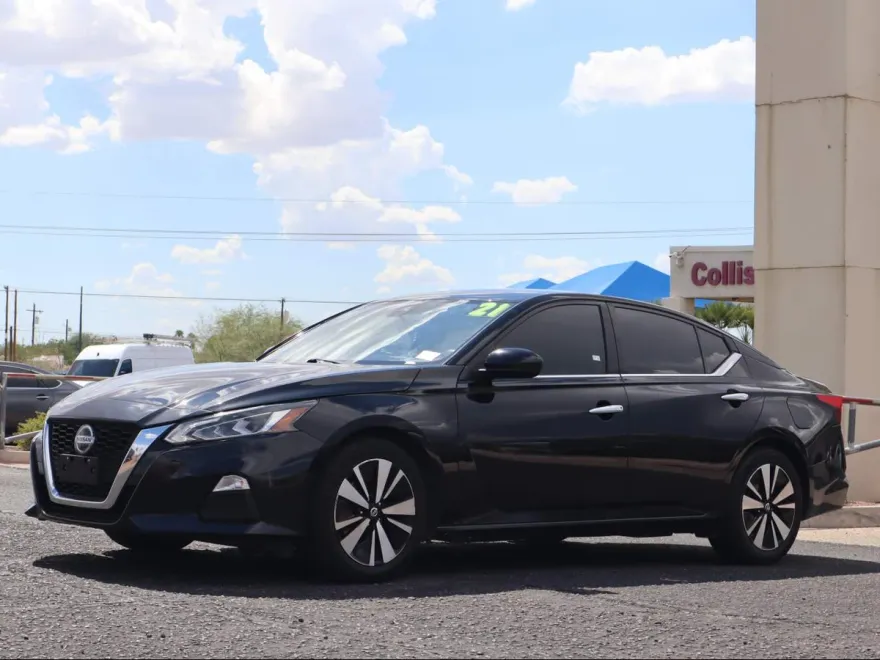 2021 Nissan Altima 2.5 SV photo 1