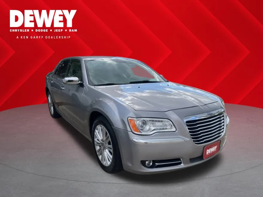 2014 Chrysler 300 photo 1