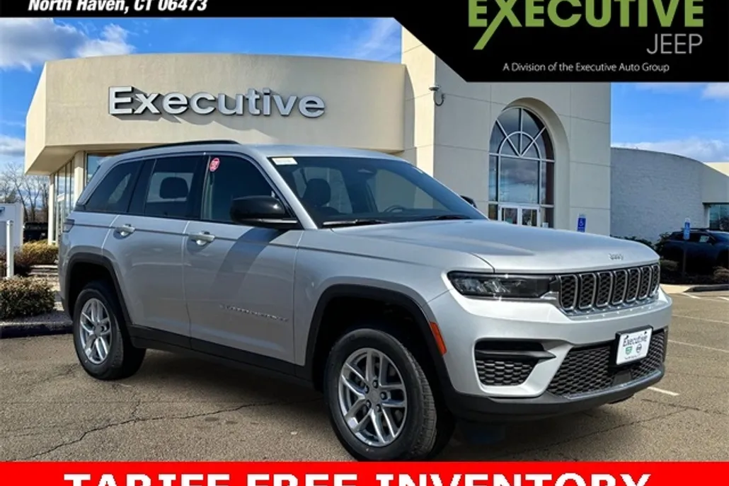 2025 Jeep Grand Cherokee Laredo photo 1