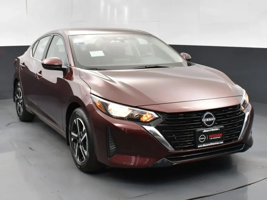 2025 Nissan Sentra SV photo 1