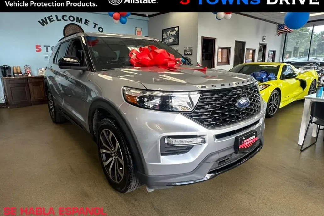 2022 Ford Explorer ST-Line photo 1