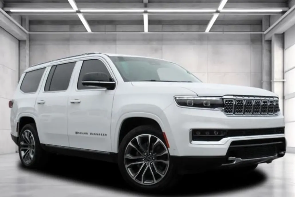 2024 Jeep Grand Wagoneer III photo 1