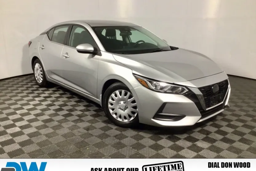 2022 Nissan Sentra S photo 1