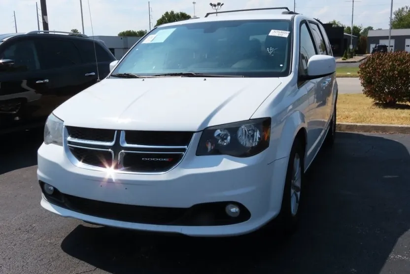 2019 Dodge Grand Caravan GT photo 1