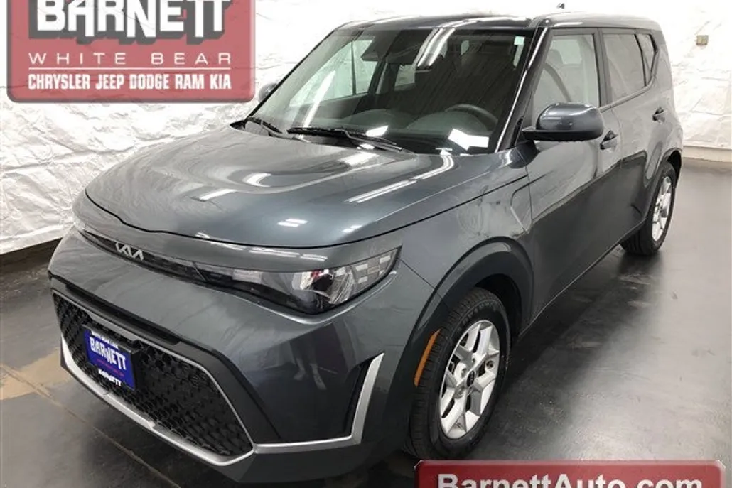2023 Kia Soul LX photo 1