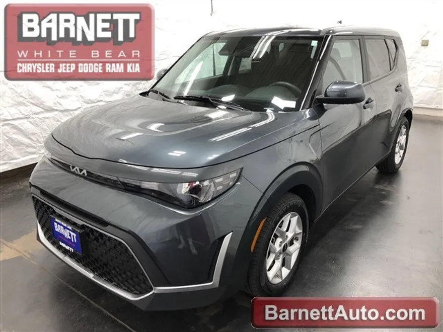 2023 Kia Soul LX photo 1