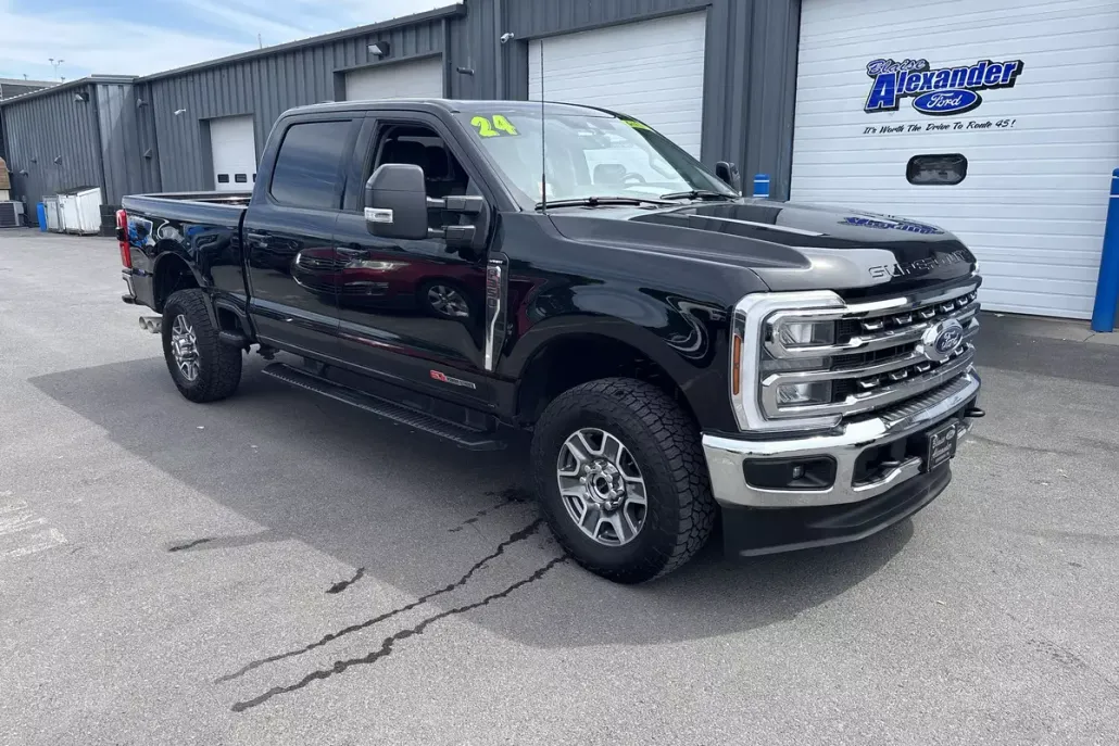 2024 Ford F-350 Lariat photo 1