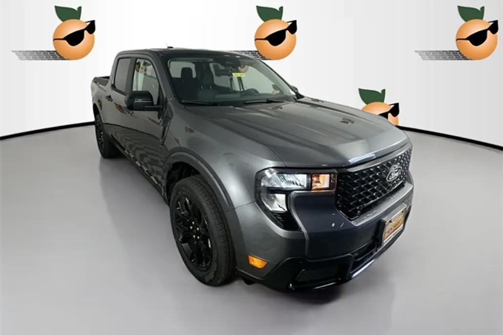 2025 Ford Maverick XLT photo 1