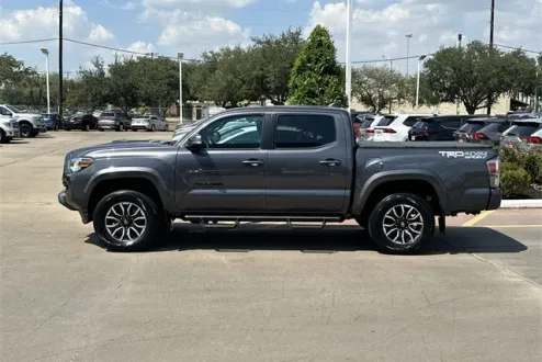 2021 Toyota Tacoma TRD Sport V6 photo 3