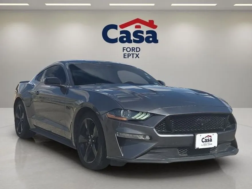 2022 Ford Mustang GT photo 1