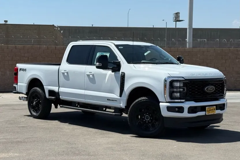 2026 Ford F-250 Lariat photo 1